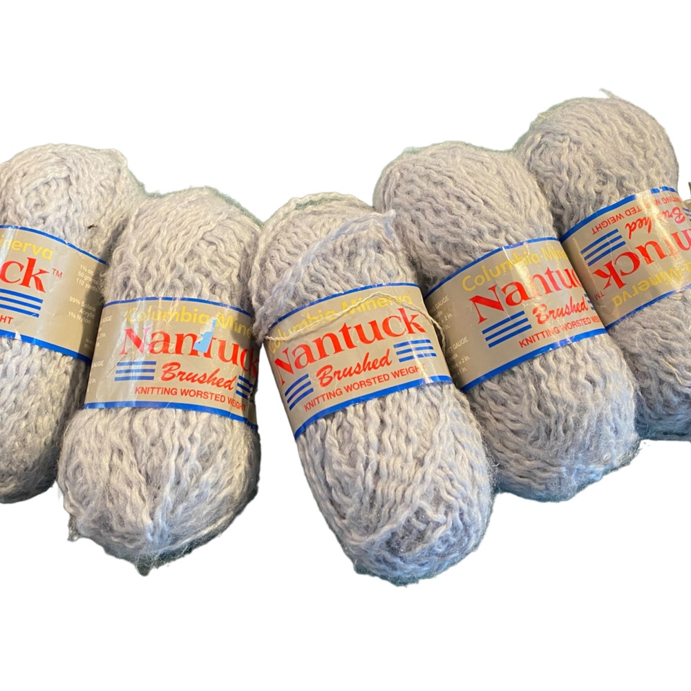 Nantucket Columbia -Minerva Yarn brushed 5 skeins Sonora (grayish) lot 161